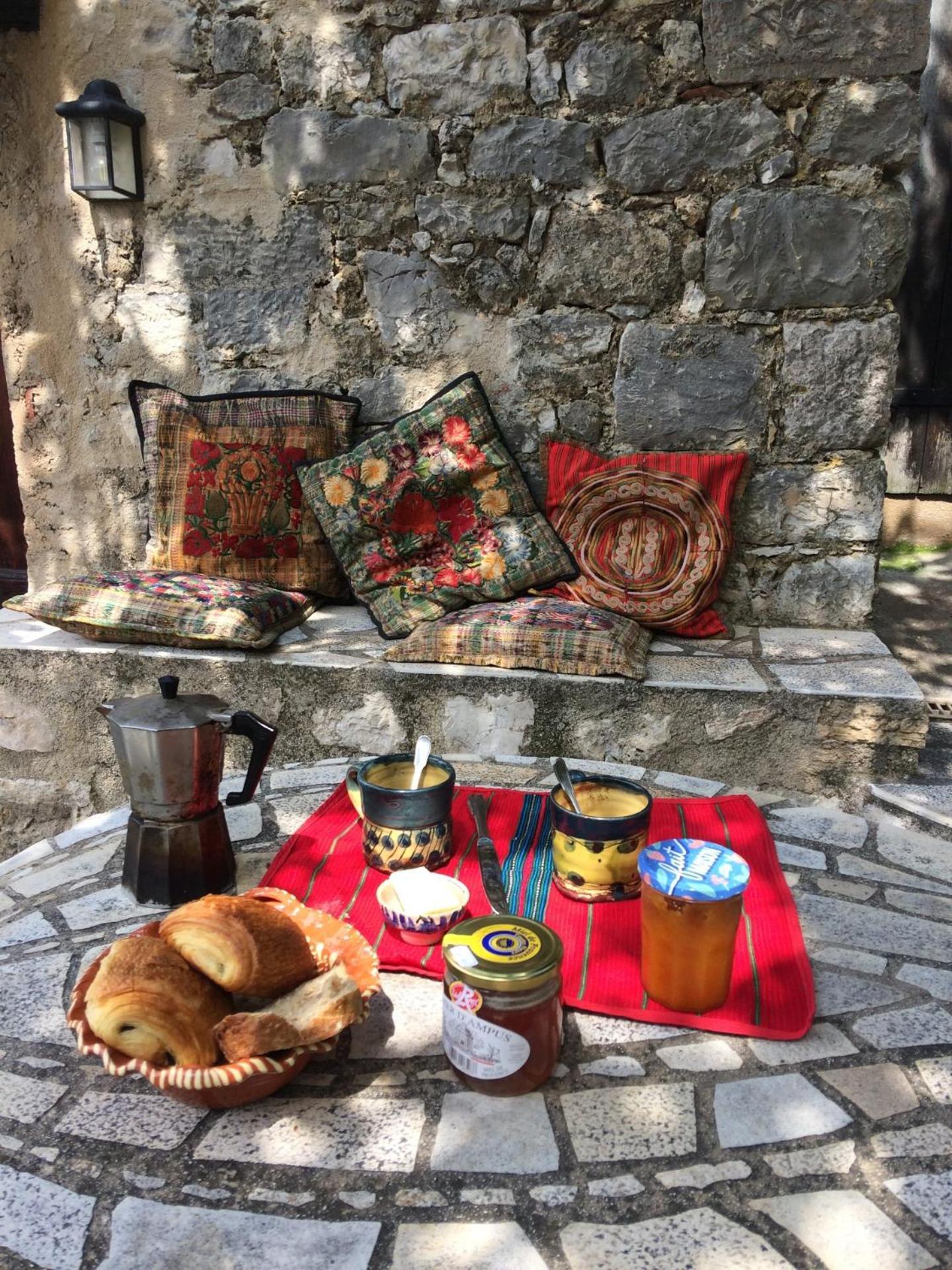La Sangliere Acomodação com café da manhã Ampus Exterior foto